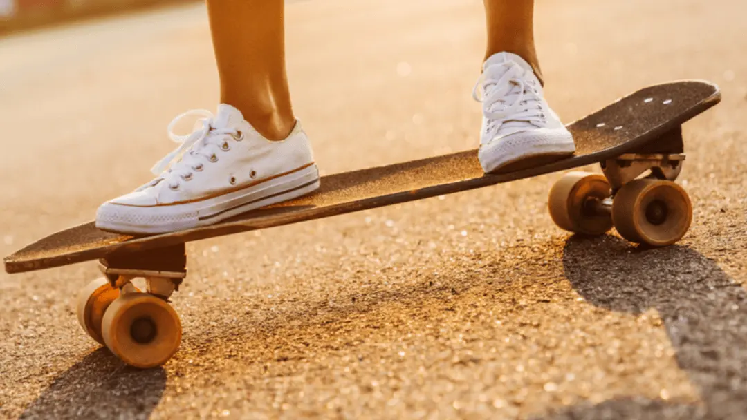 How to Place your Feet on a Longboard